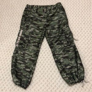 Camo, polyester material cargo pants